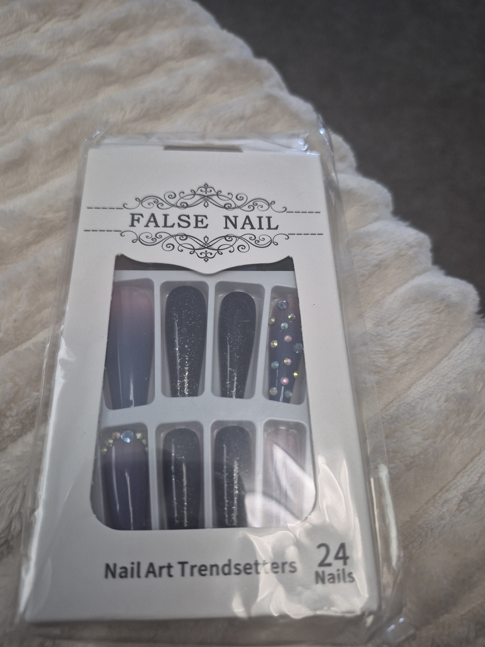 24 Pack Purple Shimmer Cat Eye Coffin Press On Nails w/ Rhinestones